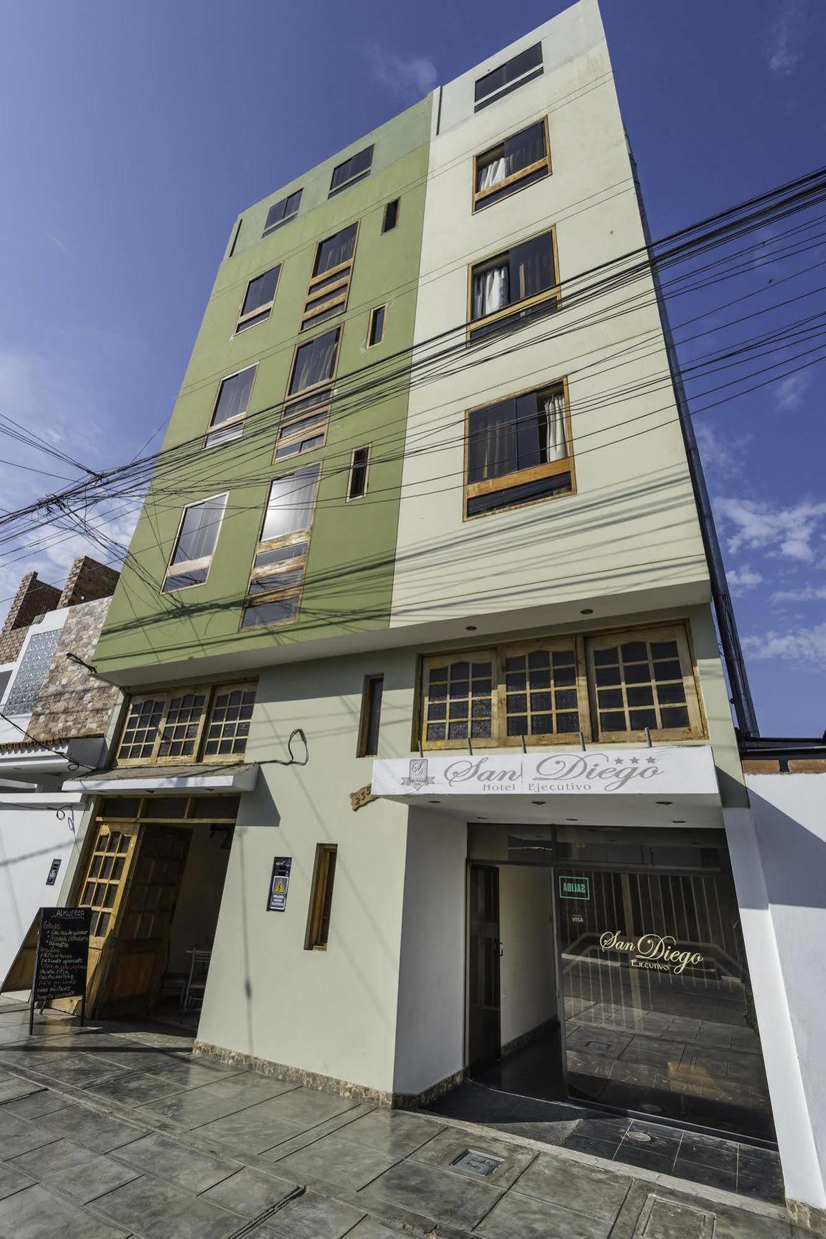 Hotel Ejecutivo San Diego Trujillo Bagian luar foto