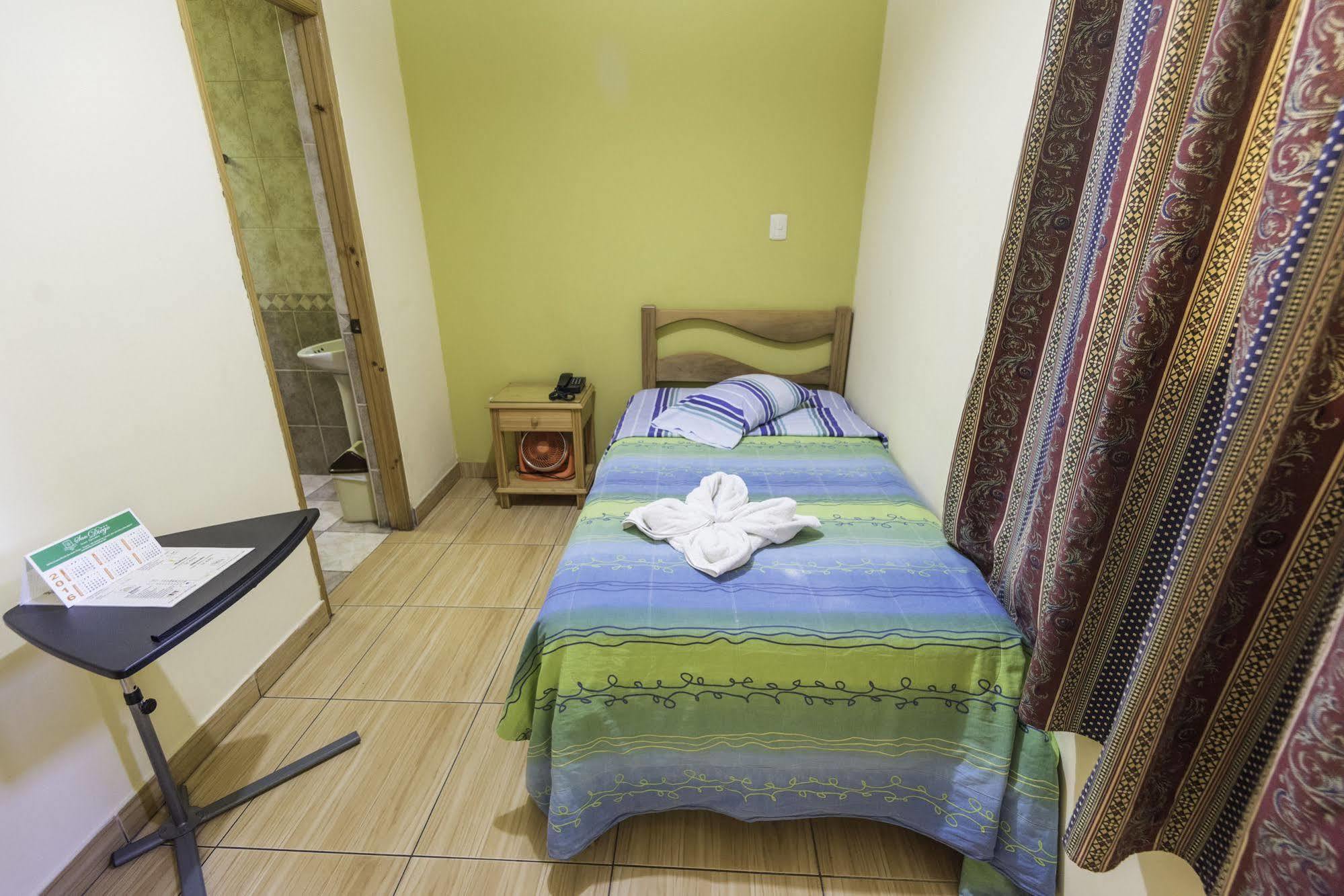Hotel Ejecutivo San Diego Trujillo Bagian luar foto
